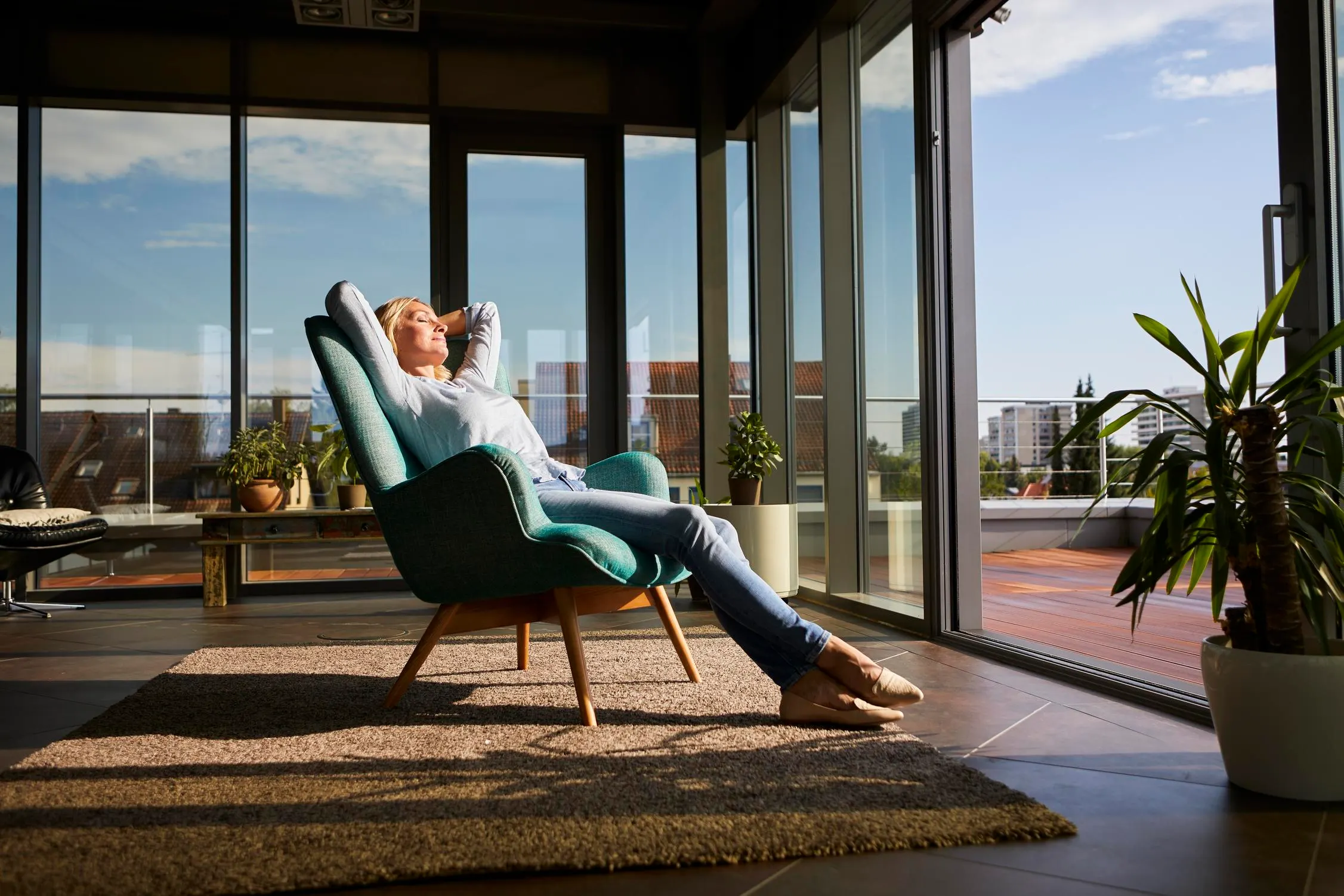 5 Pro Tips To Reduce Your Time Change Blues Starting This Weekend
